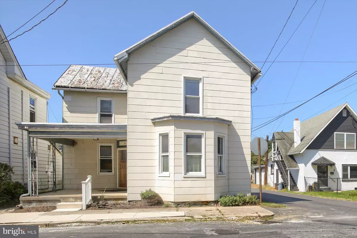 Mechanicsburg, PA 17055,10 S WASHINGTON ST