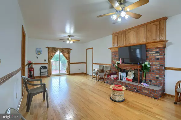 Harrisburg, PA 17111,6418 GILLINGHAM LN