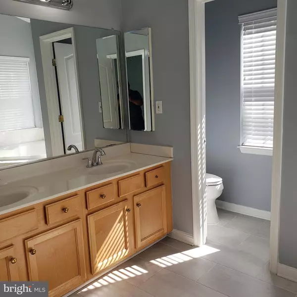 Herndon, VA 20171,13626 FLYING SQUIRREL DR