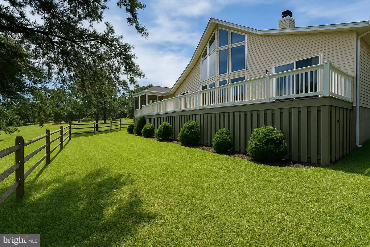 Hedgesville, WV 25427,477 WAMPUM LN
