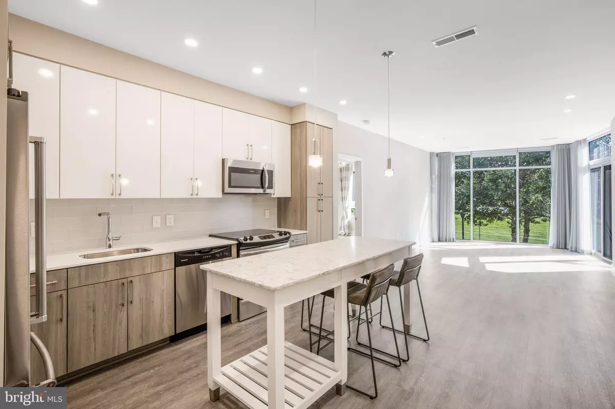 Oxon Hill, MD 20745,145 RIVERHAVEN DR #125