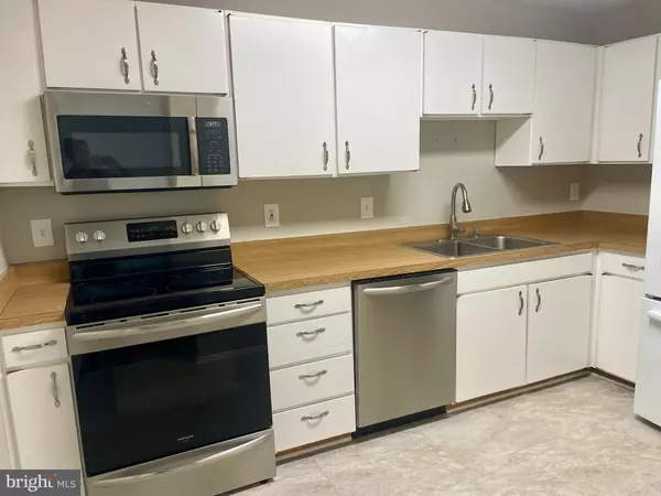 Silver Spring, MD 20906,15107 INTERLACHEN DR #2-415