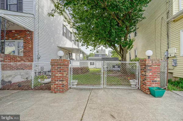 Gloucester City, NJ 08030,423 CUMBERLAND ST