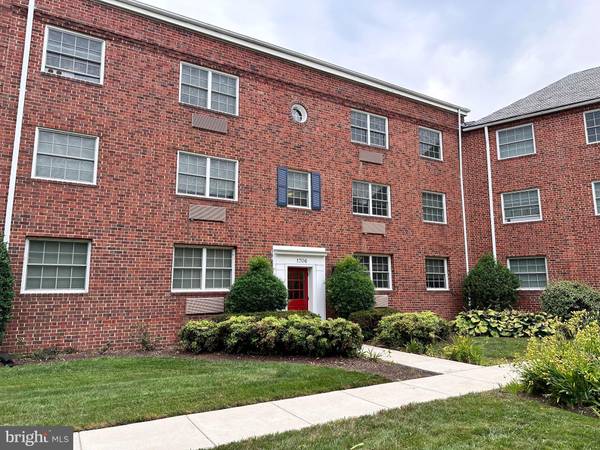 1706 W ABINGDON DR #101, Alexandria, VA 22314