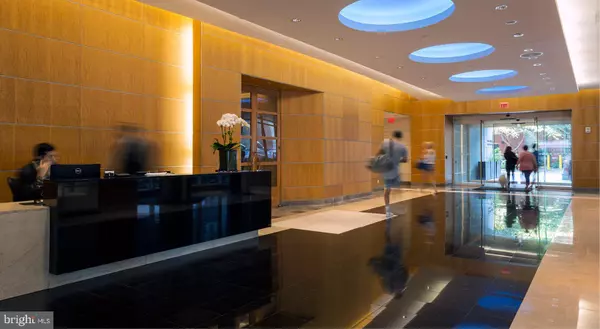 Philadelphia, PA 19106,200 W WASHINGTON SQ #1803
