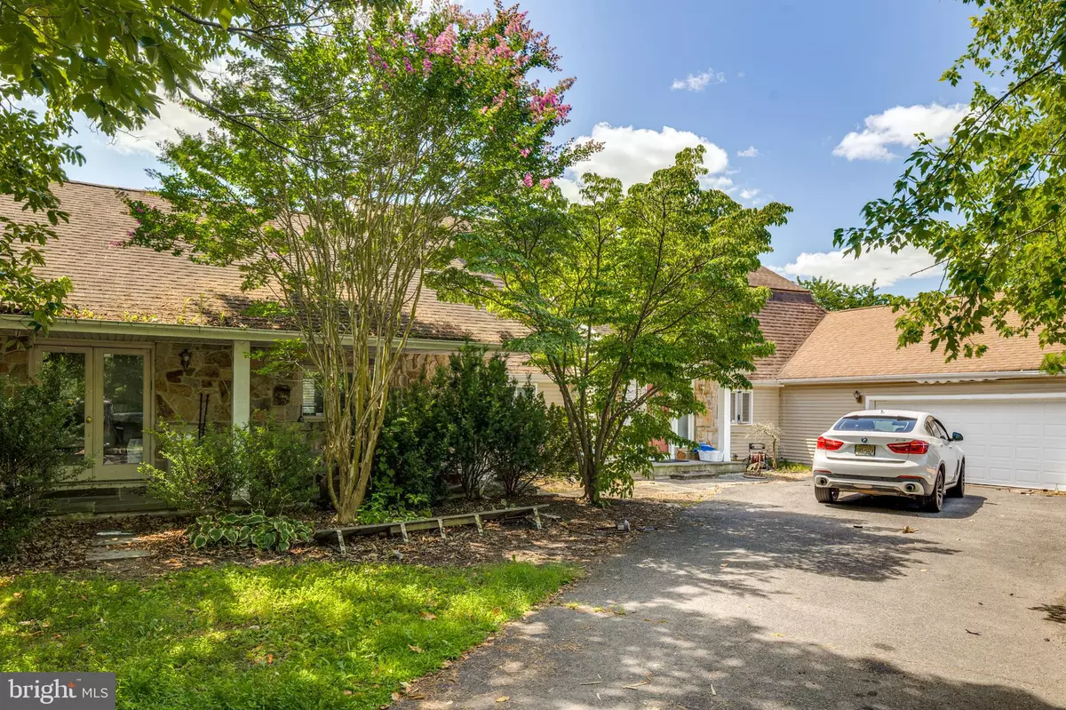 Chesterfield, NJ 08515,36 WHITE PINE RD