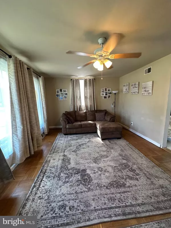 Norristown, PA 19401,108 LAWNTON RD