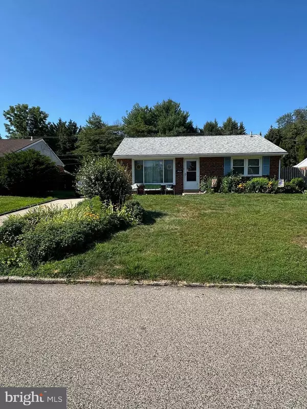 Norristown, PA 19401,108 LAWNTON RD