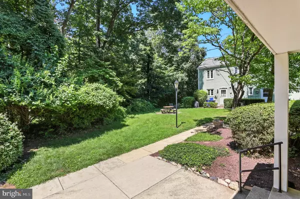 Silver Spring, MD 20910,9882 HOLLOW GLEN PL #2534