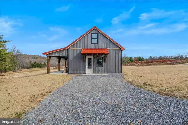 Berkeley Springs, WV 25411,237 FOGGY BOTTOM LN