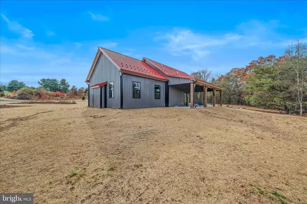 Berkeley Springs, WV 25411,237 FOGGY BOTTOM LN