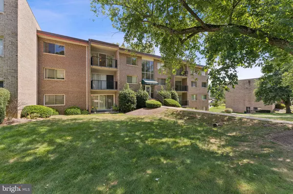 Woodbridge, VA 22192,12705 DARA DR #301