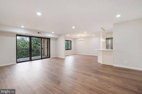 203 YOAKUM PKWY #825, Alexandria, VA 22304