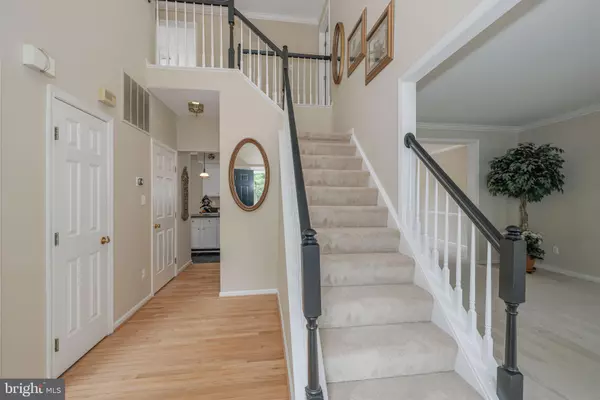 Lorton, VA 22079,6820 SILVER ANN DR