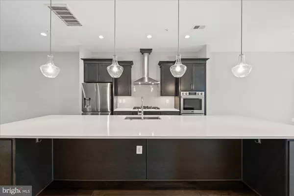 Vienna, VA 22180,129 MARKET SQ NW #2