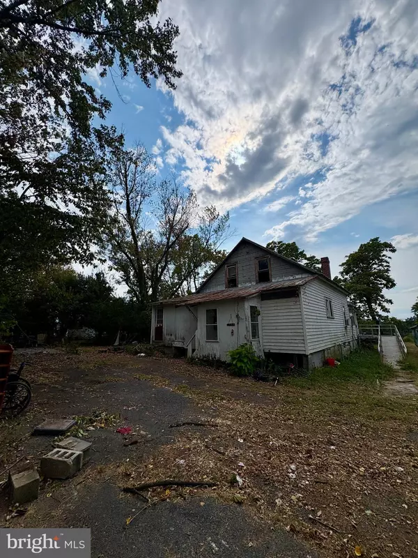 Martinsburg, WV 25405,984 AIRPORT RD