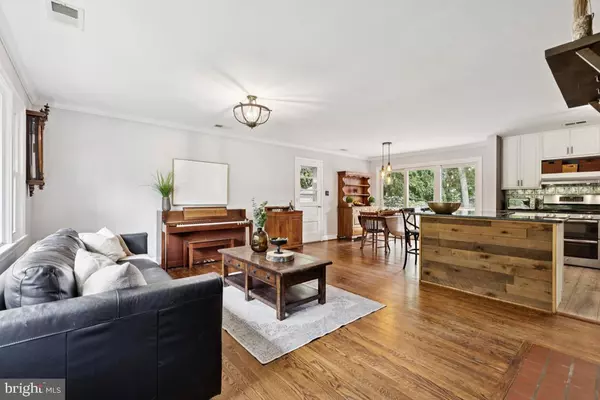 Fairfax, VA 22030,10319 CLEVELAND ST