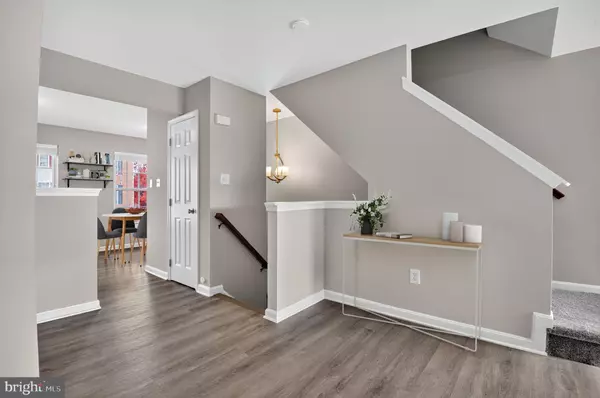 Sterling, VA 20164,45445 TIMBER TRAIL SQ