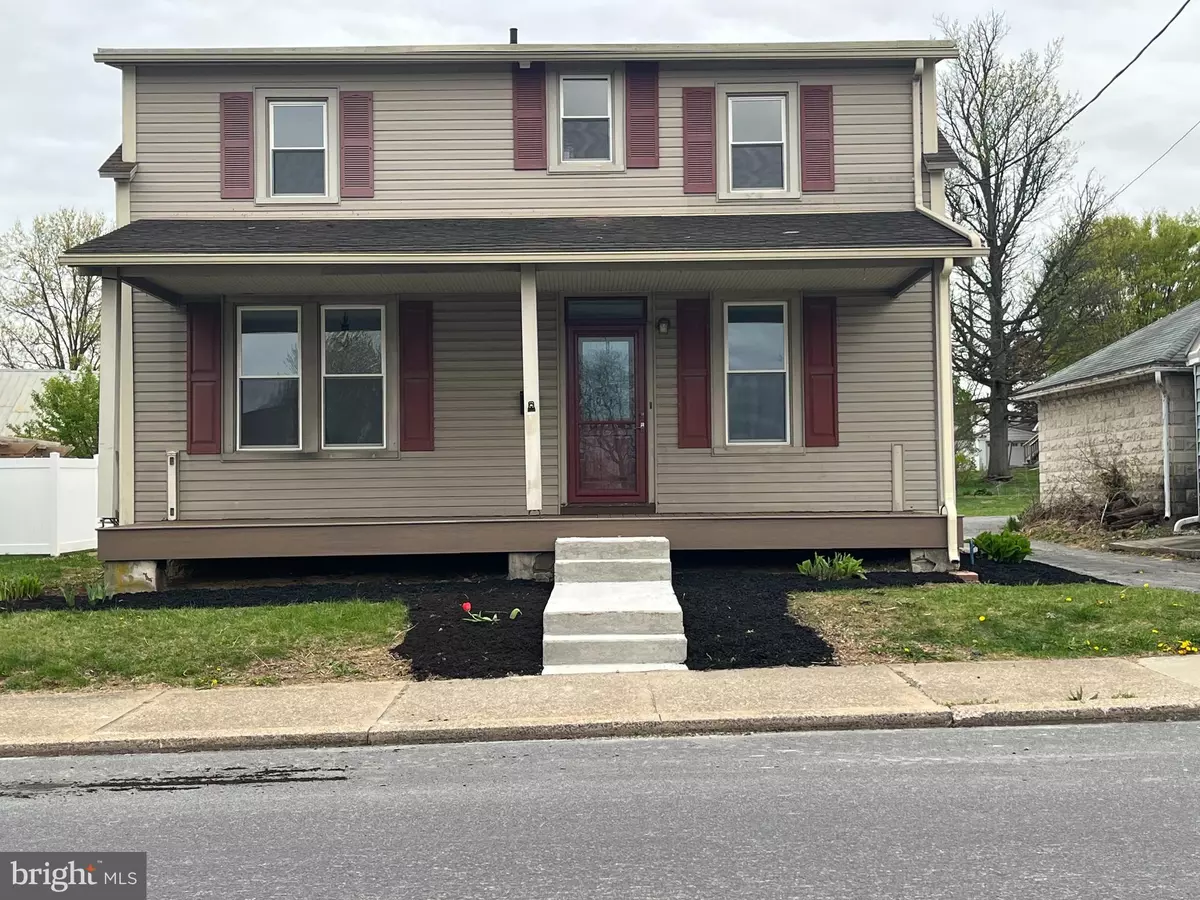 New Holland, PA 17557,144 W CONESTOGA ST