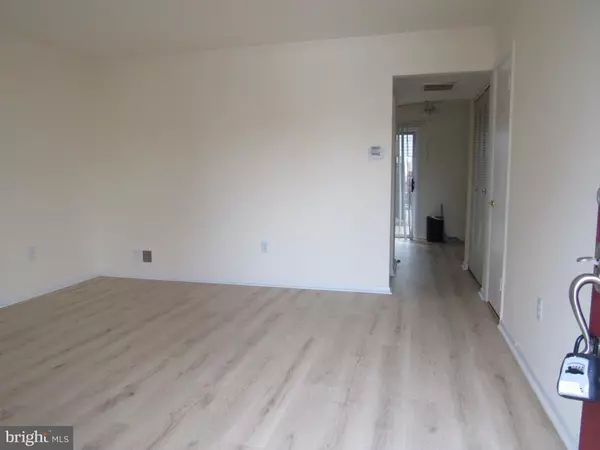 Herndon, VA 20170,13215 KEACH PL