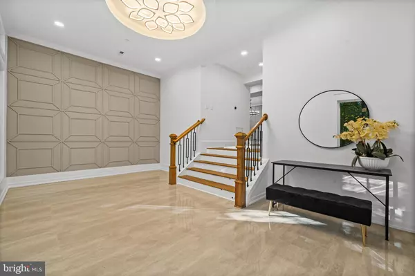 Takoma Park, MD 20912,811 SLIGO CREEK PKWY