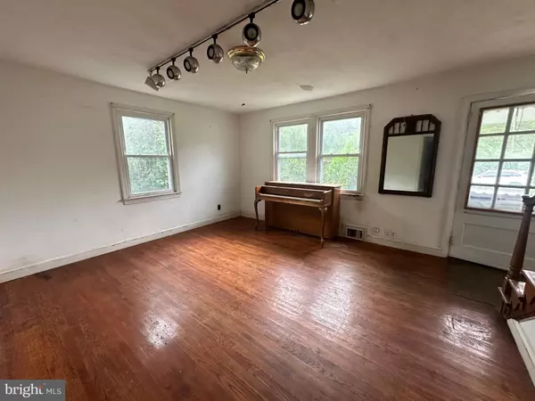 Rockville, MD 20850,306 GRANDIN AVE