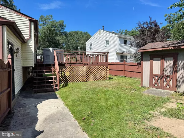 Williamstown, NJ 08094,1602 PIN OAK RD