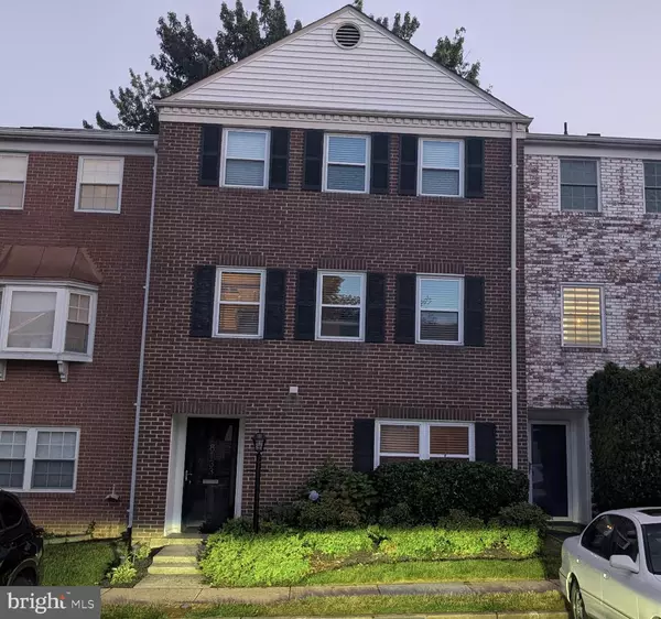 8133 LARKIN LN, Vienna, VA 22182