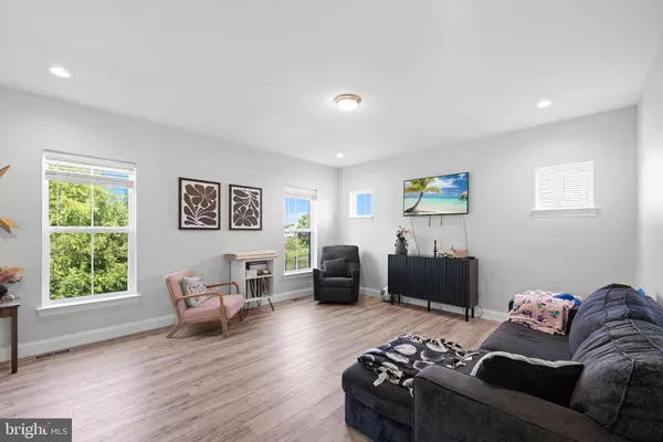 East Berlin, PA 17316,72 HEATHER LN