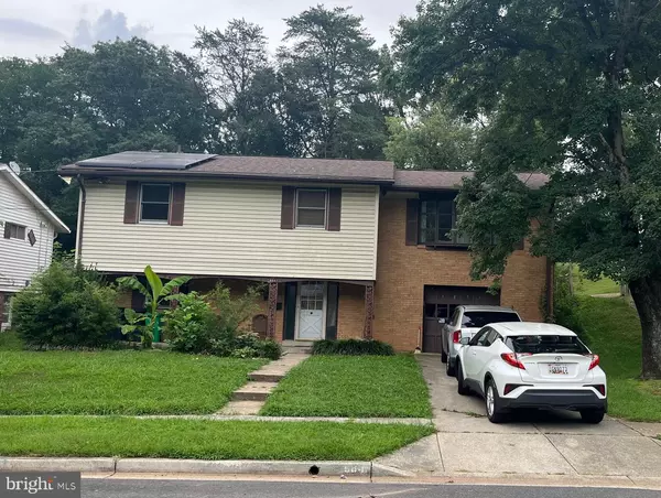 6841 NASHVILLE RD, Lanham, MD 20706