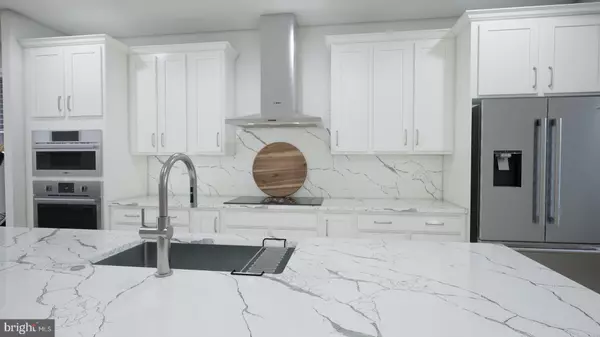 Herndon, VA 20171,13922 AVIATION PL