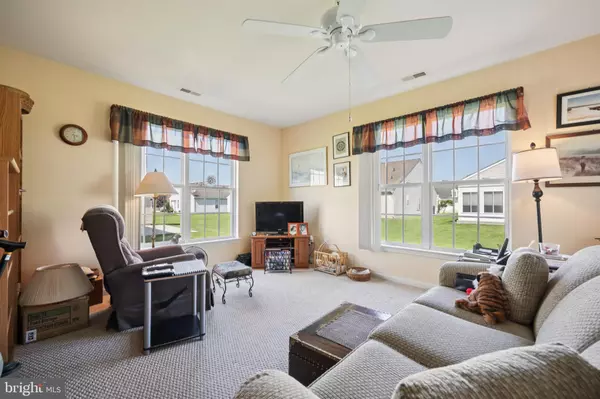 Woodstown, NJ 08098,12 MEADOWVIEW DR