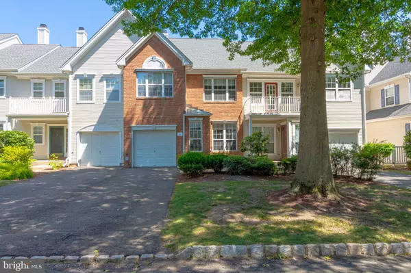 Pennington, NJ 08534,6 HOWE CT