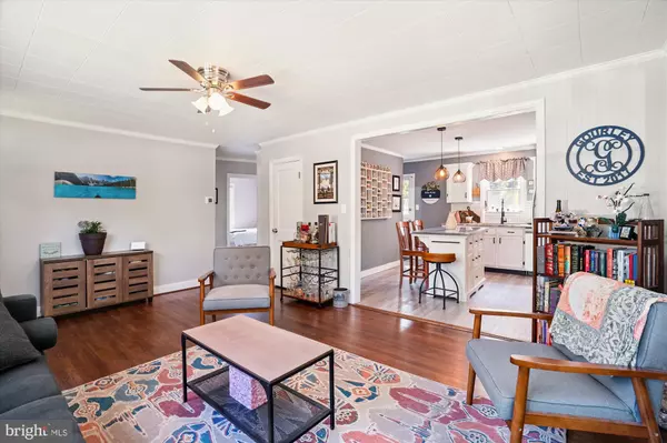 Severna Park, MD 21146,618 CYPRESS RD