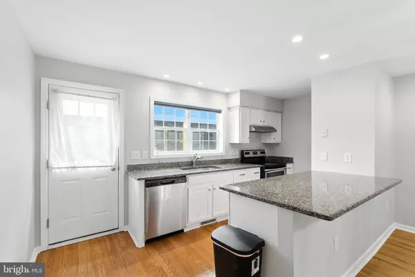 Philadelphia, PA 19128,3823 LAURISTON ST