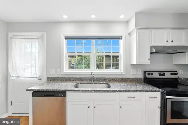 Philadelphia, PA 19128,3823 LAURISTON ST