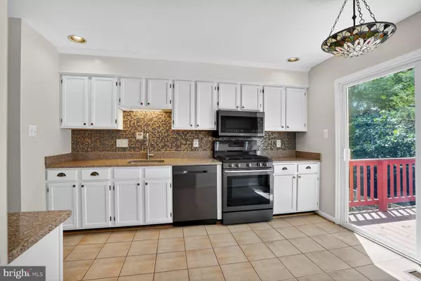 Fairfax, VA 22033,4231 SLEEPY LAKE DR