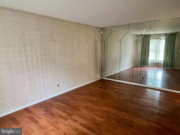 Pennsauken, NJ 08110,8453 SHEPPARD RD