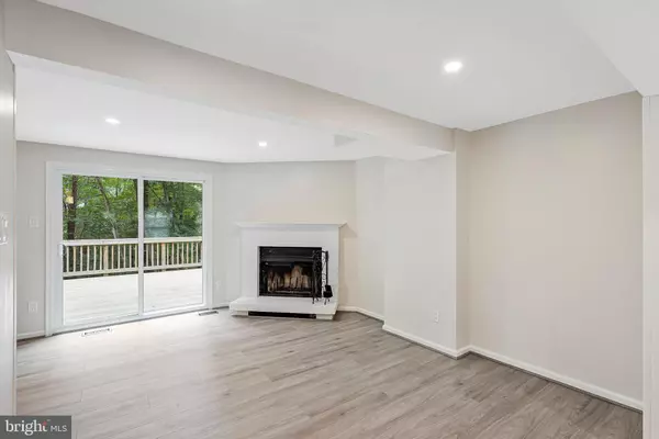 Reston, VA 20194,1594 POPLAR GROVE DR