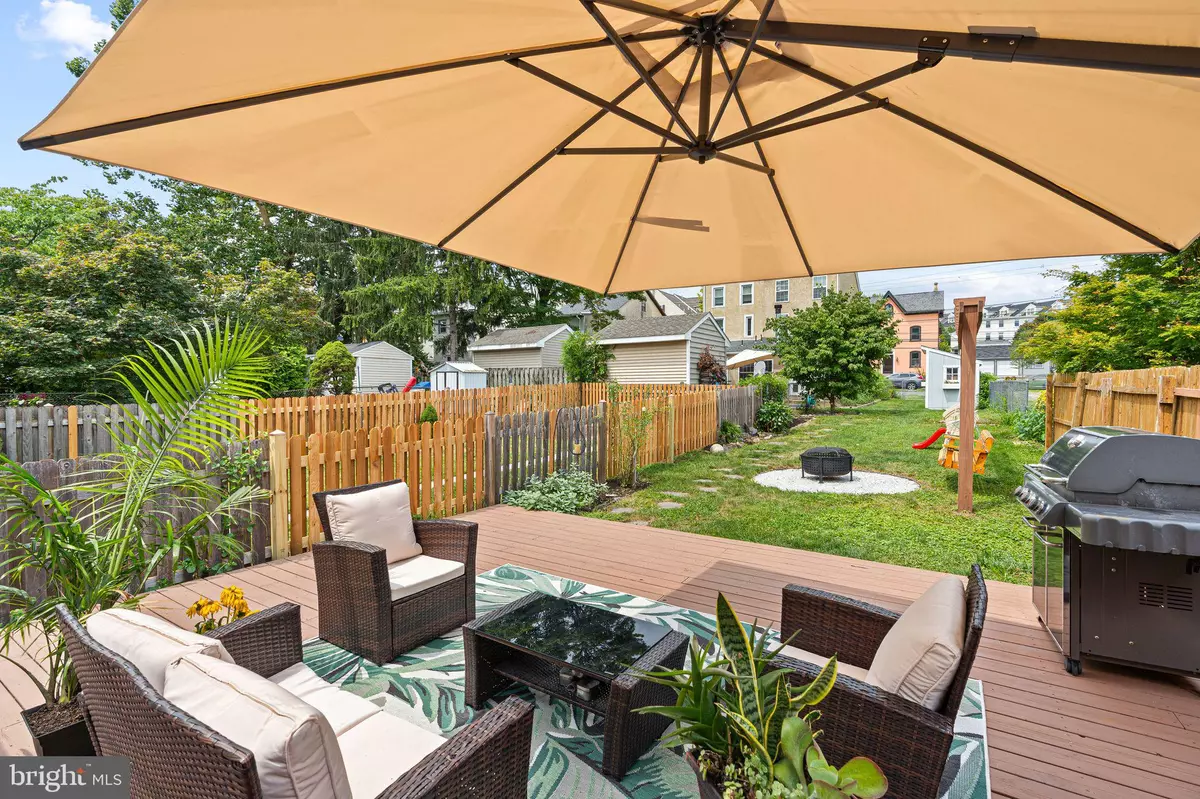 Conshohocken, PA 19428,814 E ELM ST