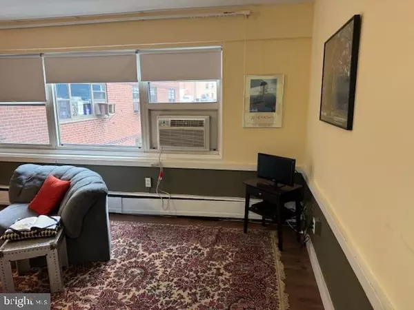 Philadelphia, PA 19103,118 S 21ST ST #603