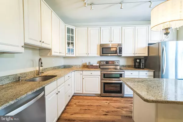 Conshohocken, PA 19428,525 BULLOCK ST #9