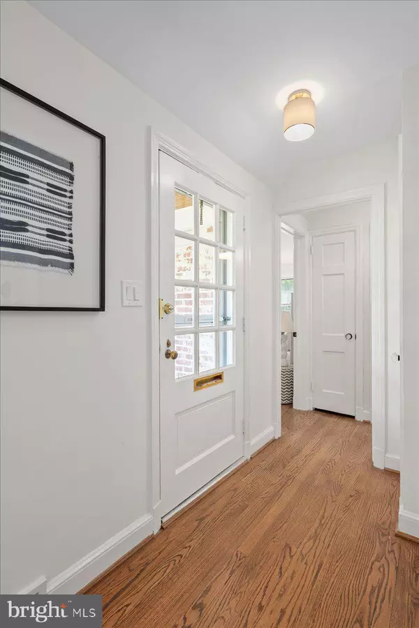 Silver Spring, MD 20910,1606 N SPRINGWOOD DR