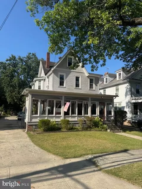 Riverton, NJ 08077,714 MAIN ST