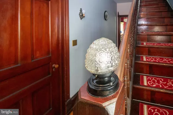 Riverton, NJ 08077,714 MAIN ST