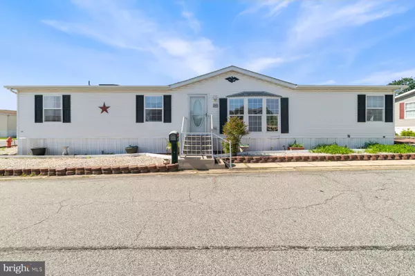 3202 HONEYSUCKLE LN, Middle River, MD 21220