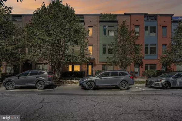 Fairfax, VA 22031,2942 PENNY LN