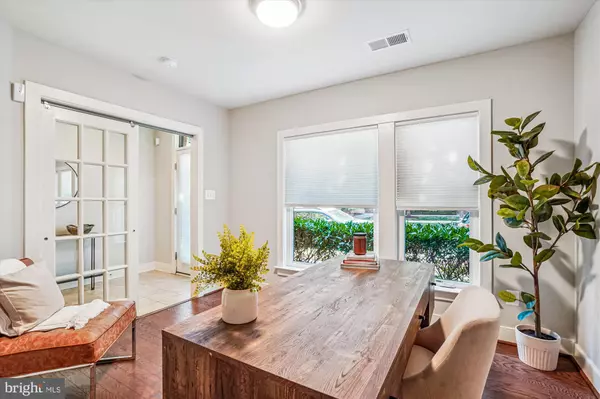 Fairfax, VA 22031,2942 PENNY LN