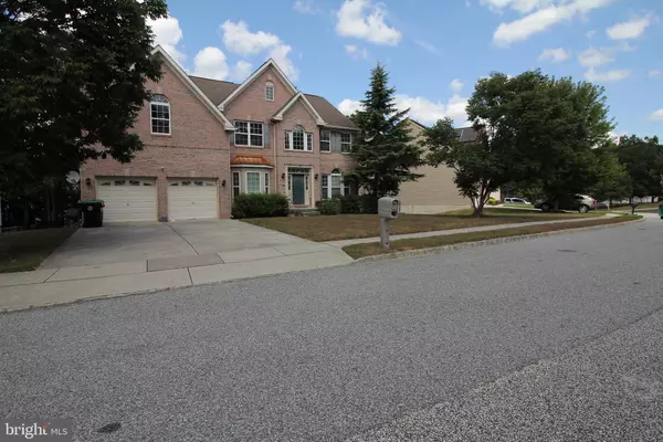 5 KELLY DR, Sicklerville, NJ 08081