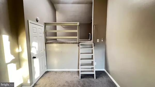 Laurel, MD 20723,9440 CANTERBURY RIDING #264 (ROOM RENTAL)